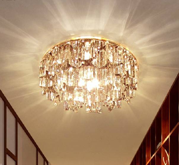 Белый сатиновый потолок потолок для коридора